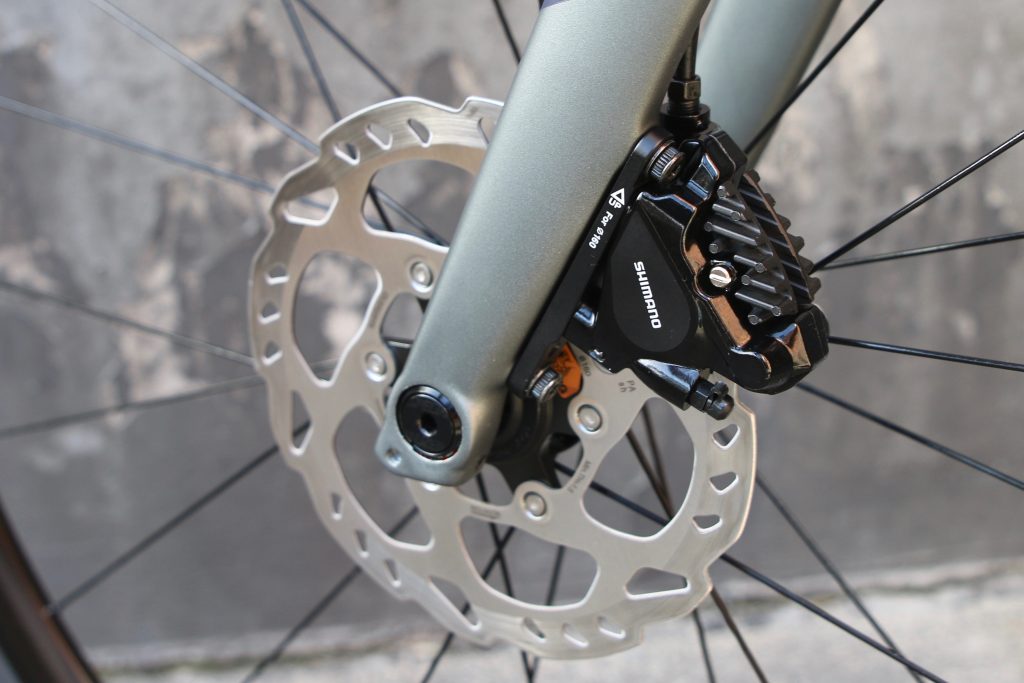 specialised diverge comma Shimano disc brakes 